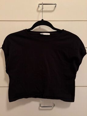 ZARA Black short sleeve tshirt